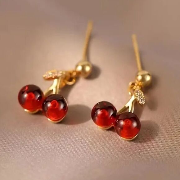 Chic 3pcs Set Cherry Pendant Necklace & Earrings - Picture 5 of 13